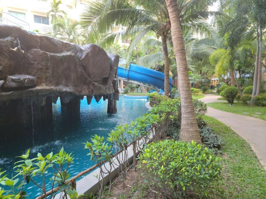 Laguna Beach Resort 2-Have Tub Loft Room Jomtien Beach Exteriör bild