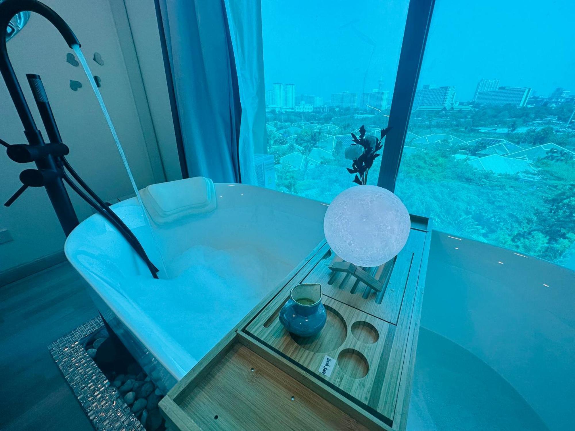 Laguna Beach Resort 2-Have Tub Loft Room Jomtien Beach Exteriör bild